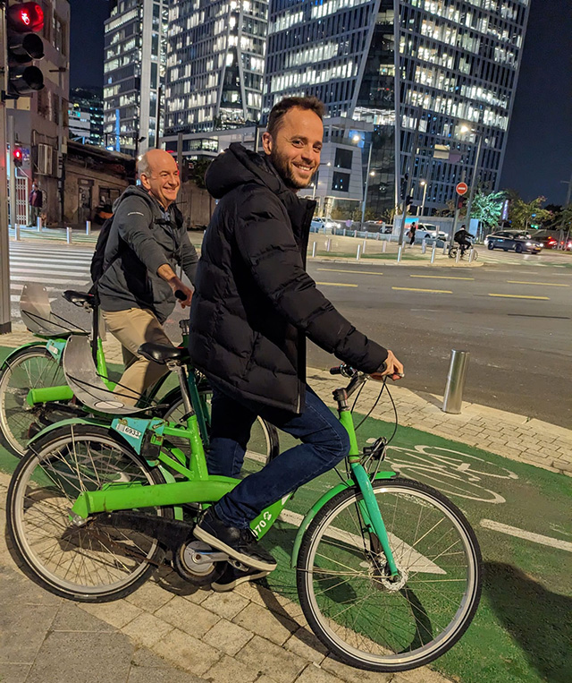 John Mueller & Daniel Waisberg Biking Near Google’s Tel Aviv Office